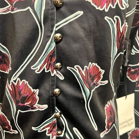 Unique Vintage Scattered Stem Floral Top - Picture 5 of 12